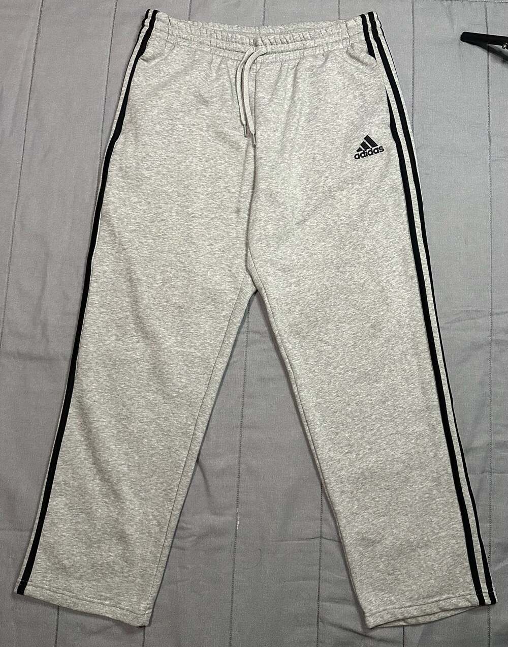 Adidas Essentials 3-Stripes Open Hem Fleece Pants - Grey
